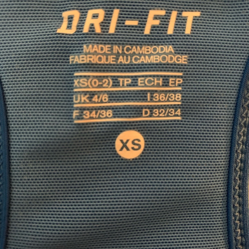 NWT Nike Dri fit tank top - Picture 3 of 6